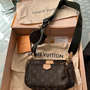 Louis Vuitton - Multi Pochette Accessories - Khaki - Monogram
